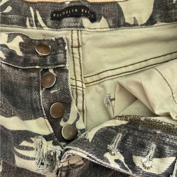 Camo jean shorts - Picture 2 of 6